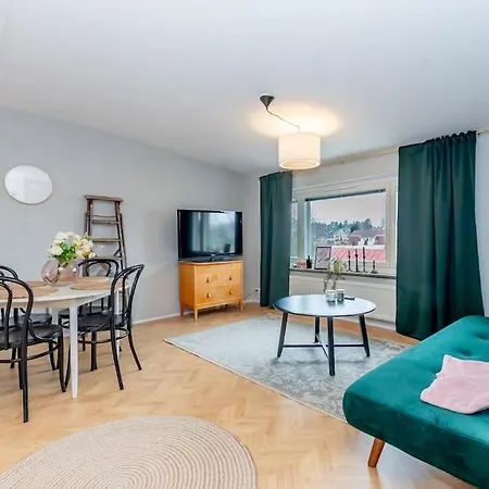Viihtyisae Kaksio Keskuskentaen Vieressae Apartament